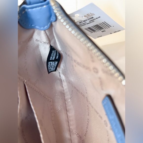 Michael Kors Jet Set Travel Large Wristlet MK Embossed Patent Frence Blue/Silver - Picture 9 of 12